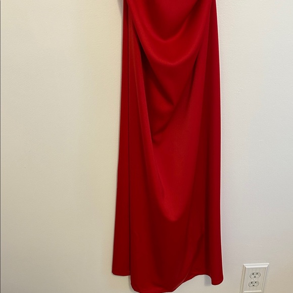 Commense Red Backless Dress - Picture 5 of 12